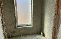 Casa individuala Santandrei cu gard imprejmuire din placi de beton