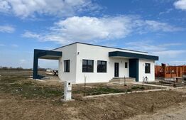 De vanzare casa Santandrei pe un singur nivel aproape de centura Santandrei