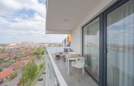 Apartament 3 camere Prima Onestilor, balcon 18 mp, parcare subterana