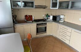 Casa Oradea in zona linistita, aproape de 2 centre comerciale, scoala, farmacie