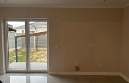 Casa individuala Oradea, zona linistita, cu gard imprejmuire din placi de beton 