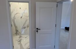 Casa individuala Oradea, zona linistita, cu gard imprejmuire din placi de beton 