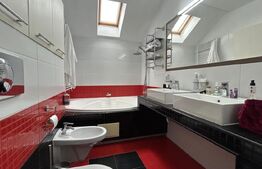 Apartament cu 3 camere, în curte privată