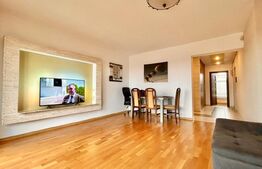 Apartament cu 3 camere, în curte privată