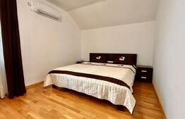 Apartament cu 3 camere, în curte privată