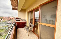 Apartament cu 3 camere, în curte privată