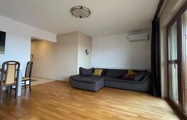 Apartament cu 3 camere, în curte privată