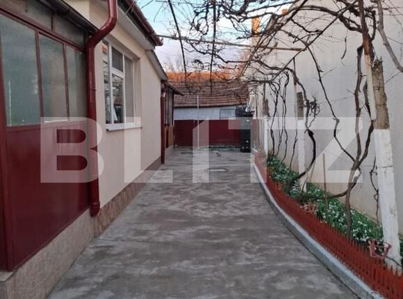 Casa de vânzare 3 camere Vest - 191883CV | BLITZ Oradea | Poza1