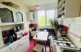 Apartament cu 3 camere, decomandat, zona -  Bulevardul Dacia