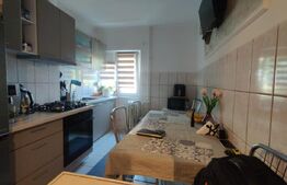 Apartament 3 camere, 54 mp, etajul 2, zona Rogerius