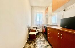 Apartament 2 camere, semidecomandat, mobilat, cu loc de parcare zona - Rogerius