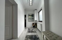 Apartament cu 3 camere de 80 mp În zona Dealuri