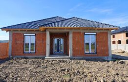 Casa Osorhei la rosu | 4 camere | 117 mp | teren 553 mp