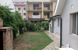 Casa de vanzare, 10 camere, 611 mp + teren de 440 mp - Oradea