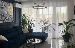 Apartament cu 3 camere lux, central si parcare inclusă.