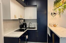 Apartament cu 3 camere lux, central si parcare inclusă.
