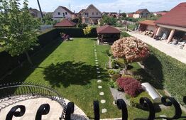 Casa D+P+M, 380 mp, teren 900 mp, Fotovoltaice Garaj, Sanmartin Bihor