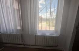 Casă de închiriat, 110 mp, 2 dormitoare, curte și parcare, Calea Clujului