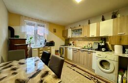 Apartament 2 camere, curte comună - zonă centrală