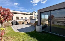Apartament în West Residence cu 3 camere, terasă de 77 mp și Jacuzzi