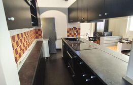 De inchiriat apartament lux zona ultracentrala cu garaj si loc de parcare