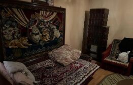 Vand casa in Oradea, intr-o zona linistita, aproape de centru comercial