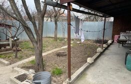 Vand casa in Oradea, intr-o zona linistita, aproape de centru comercial