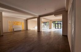 Spatiu comercial central, 161 mp, open space, 2 locuri de parcare