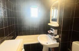 Apartament decomandat de vânzare - zona Rogerius 