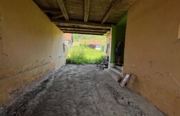 De vanzare casa intr-o zona de deal relaxanta