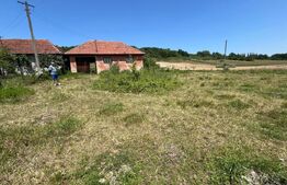 De vanzare casa intr-o zona de deal relaxanta