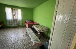 De vanzare casa intr-o zona de deal relaxanta