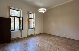 Apartament 2 camere în incinta Palatului Ștern, Centrul Istoric al Oradiei