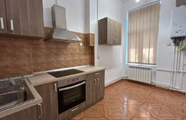 Apartament 2 camere în incinta Palatului Stern, Centrul Istoric al Oradiei