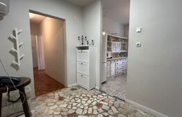 Apartament cu 3 camere, 65 mp, pe Bulevardul Decebal 