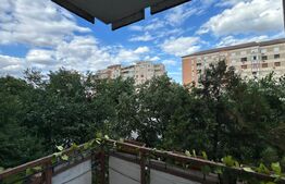 Apartament cu 3 camere, 65 mp, pe Bulevardul Decebal 