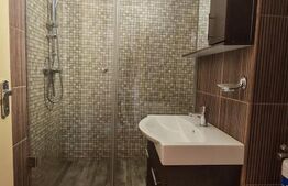 Apartament 3 camere decomandat, etaj intermediar, zona Magheru