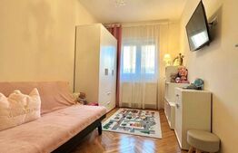Apartament 3 camere de vanzare, 55 mp, zona Sovata