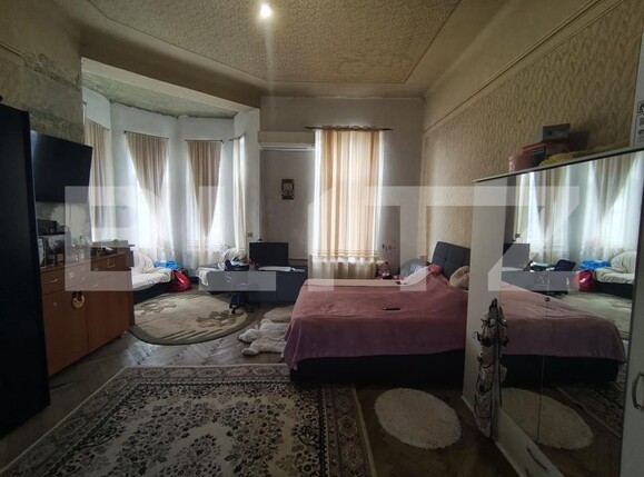 Apartament de vânzare 4+ camere Central - 203480AV | BLITZ Oradea | Poza1
