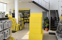 Spatiu comercial 413 mp cu showroom, birouri si depozit, zona Oncea