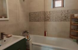 Apartament la casa, 3 camere, curte privata, zona centrala