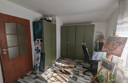 Apartament la casa, 3 camere, curte privata, zona centrala