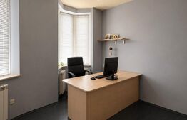 Casa de vanzare cu 5 camere, 298 mp, Cartierul Rogerius 