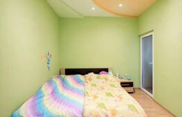 Casa de vanzare cu 5 camere, 298 mp, Cartierul Rogerius 
