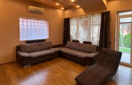 Casa de vanzare cu 5 camere, 298 mp, Cartierul Rogerius 