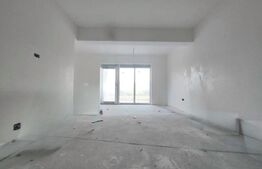 Apartament cu 3 camere ultracentral cu vedere la Crisul Repede