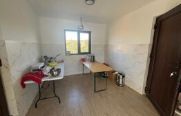 Casă A-Frame cu godpodarie completă și proprietate deosebită pe 9.587 mp 