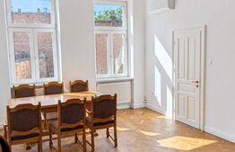 APARTAMENT CU PERSONALITATE ÎN CENTRUL ISTORIC | VEDERE SPRE CRIȘ | 106 MP