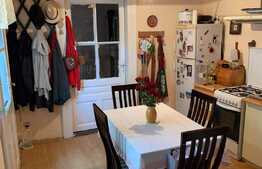 Casă de vânzare în zona centrală! Teren de 118 mp! 