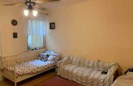 Casă de vânzare în zona centrală! Teren de 118 mp! 